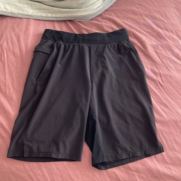 Lululemon T.H.E. Short linerless - Picture 7 of 9